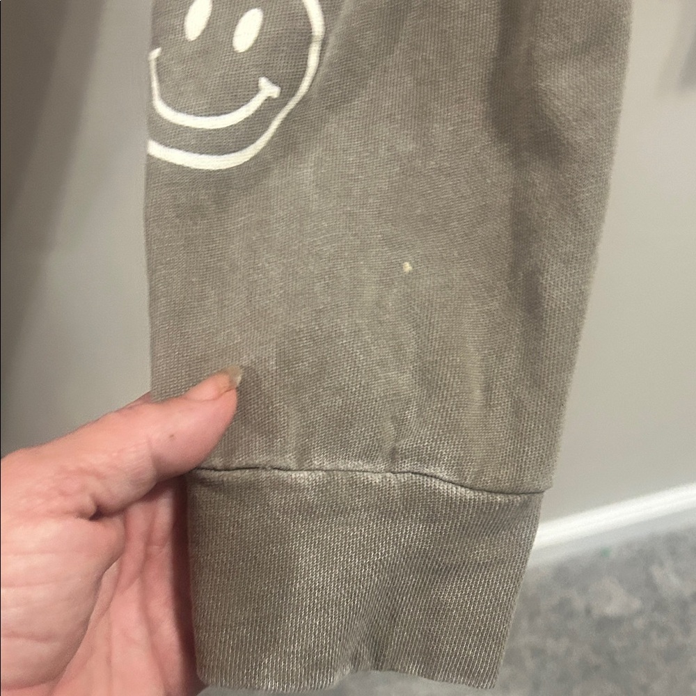 Casual Olive Smiley Face Hoodie - Picture 6 of 11